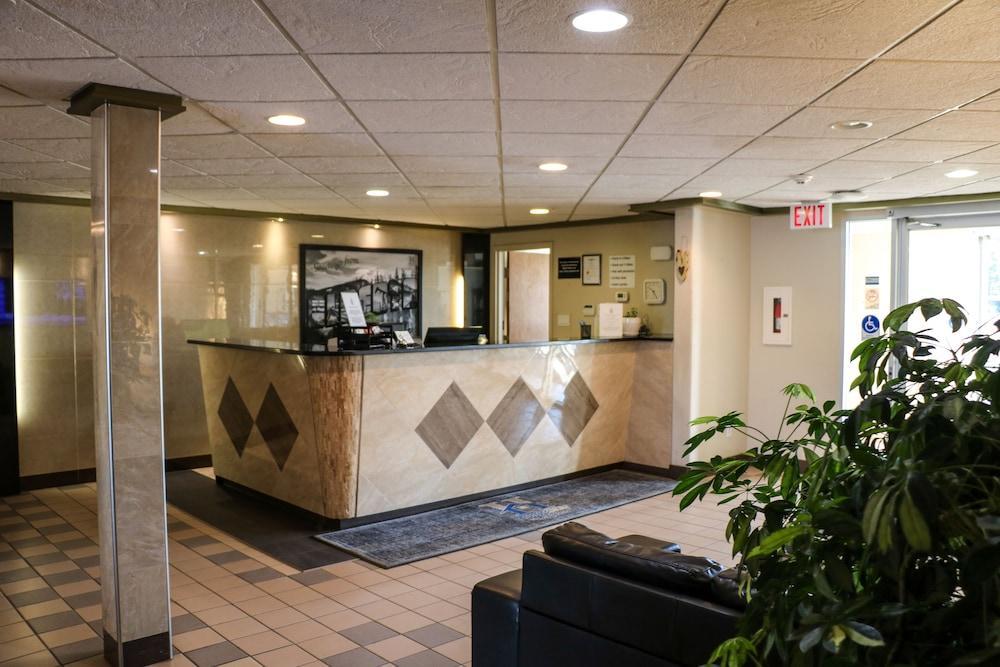 Homestay Express Airdrie Extérieur photo