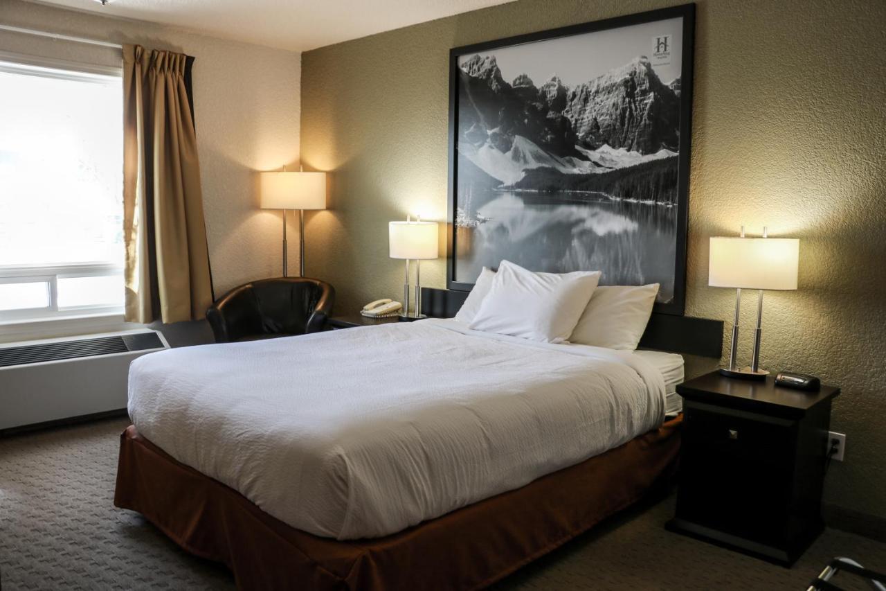 Homestay Express Airdrie Extérieur photo